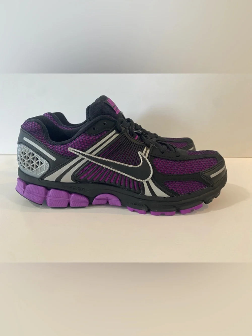 Nike Zoom Vomero 5 Sneakers - Picture 3 of 9